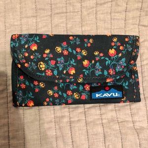 Kavu Wallet NWOT